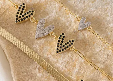 Conjunto de semijoias Joias de Madame para revenda